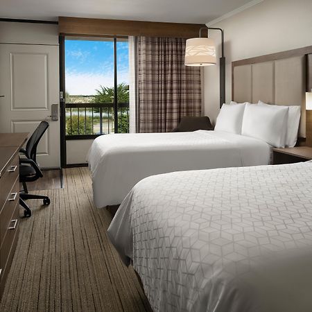 Holiday Inn Express At Monterey Bay By Ihg Seaside Exterior foto