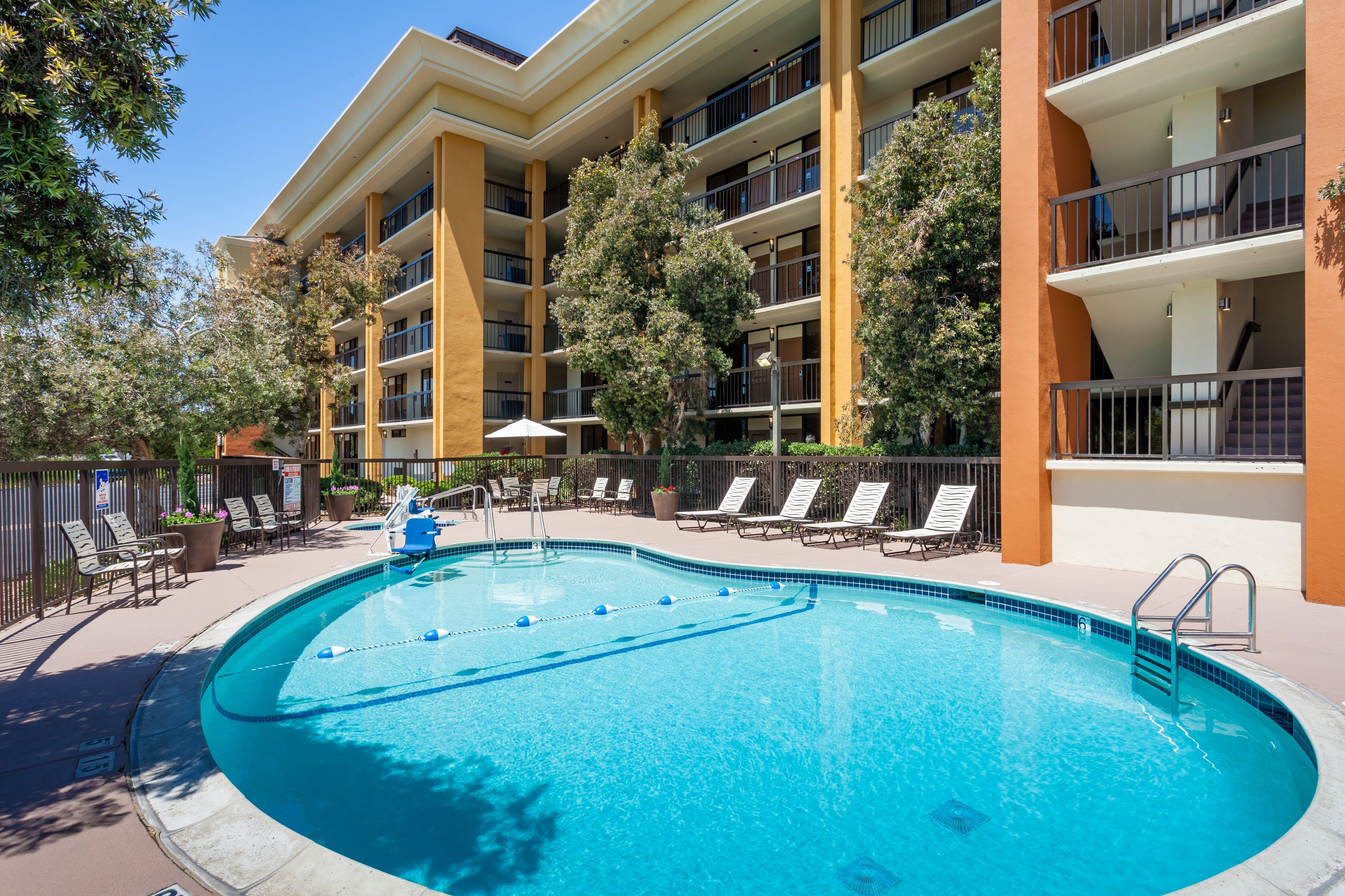 Holiday Inn Express At Monterey Bay By Ihg Seaside Exterior foto