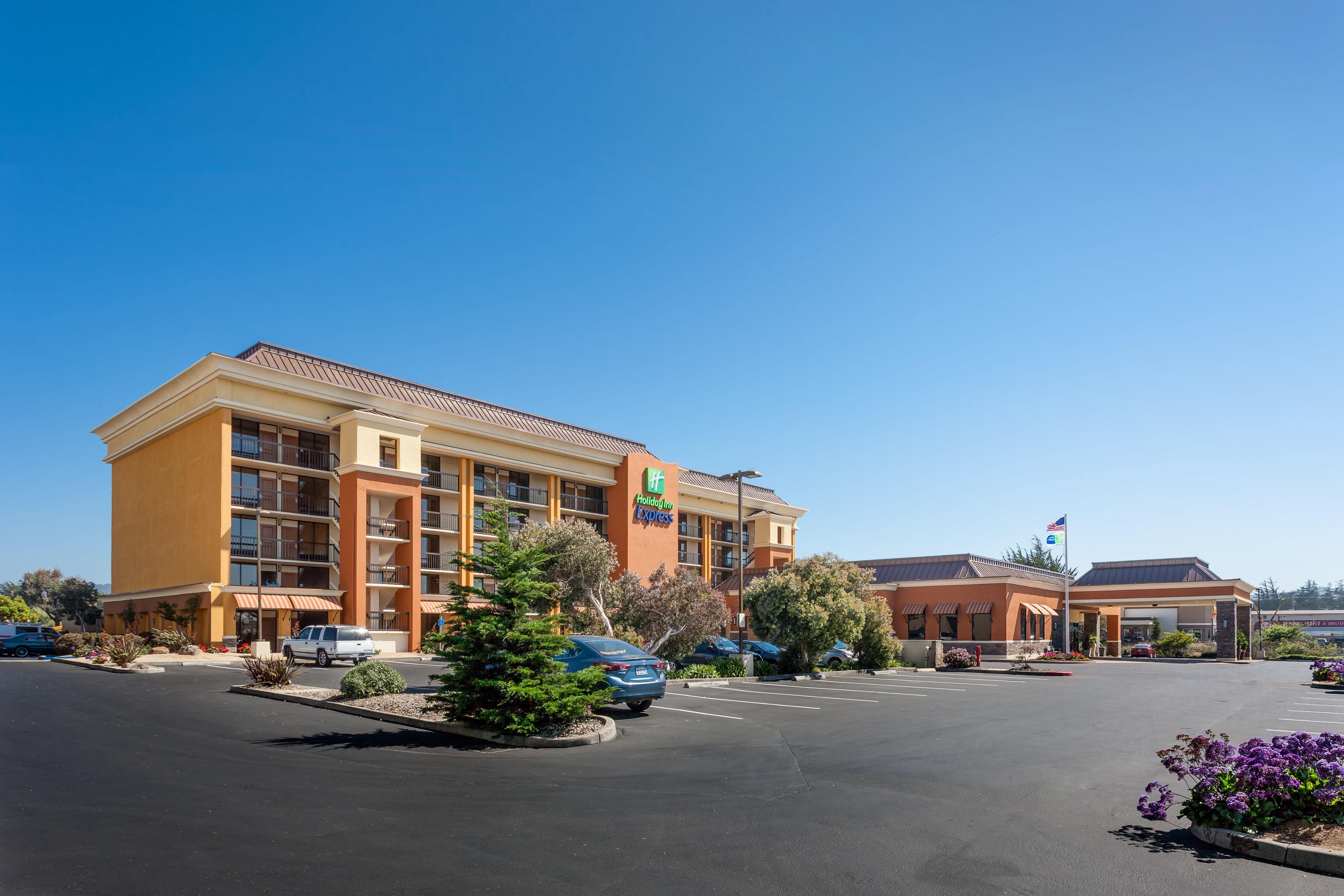 Holiday Inn Express At Monterey Bay By Ihg Seaside Exterior foto