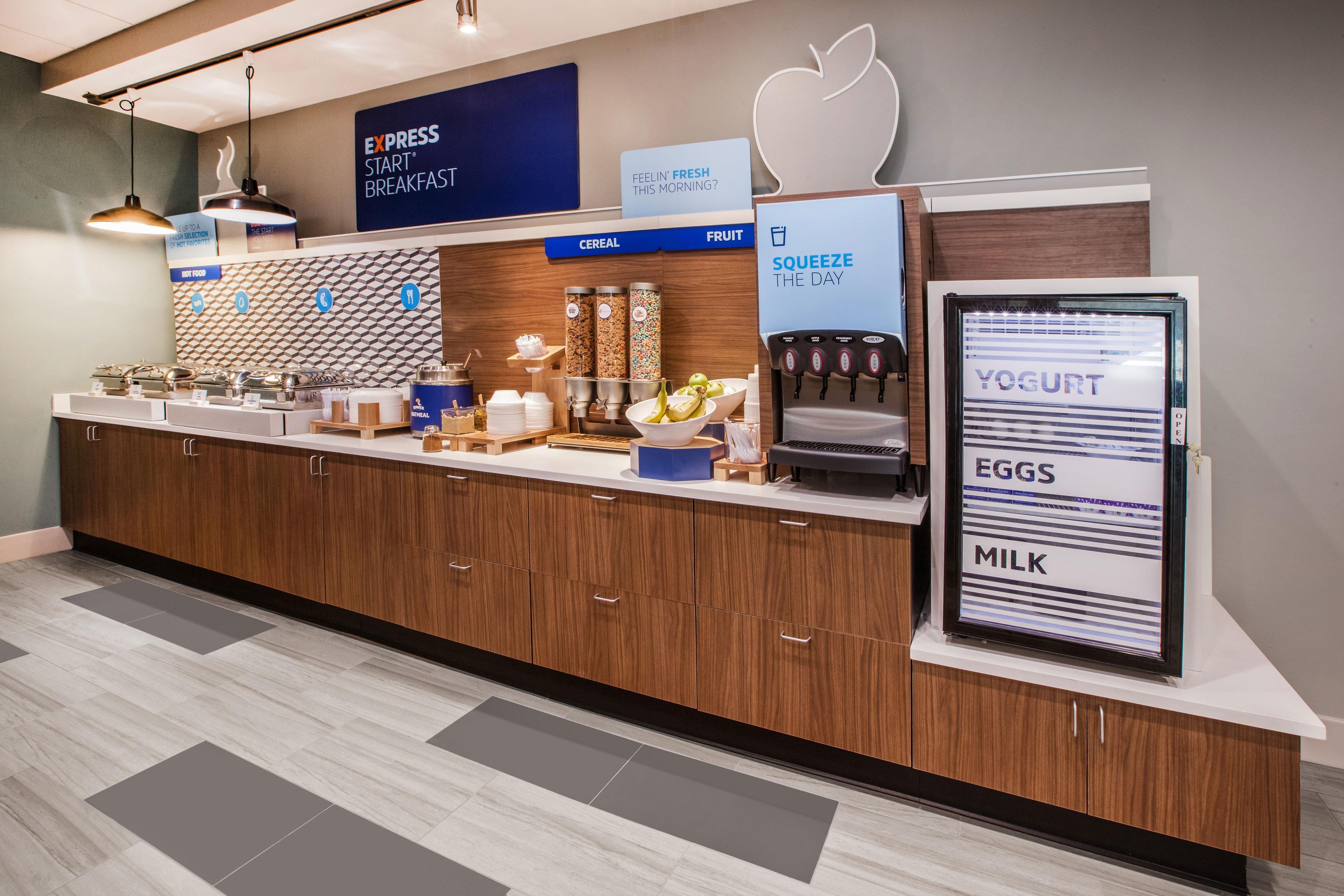 Holiday Inn Express At Monterey Bay By Ihg Seaside Exterior foto